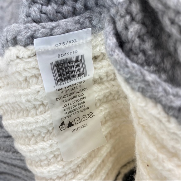 Vince Camuto cableknit sweater - Picture 4 of 4